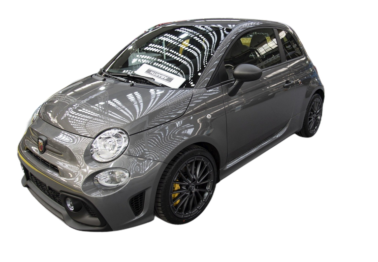 Abarth - 695's photo
