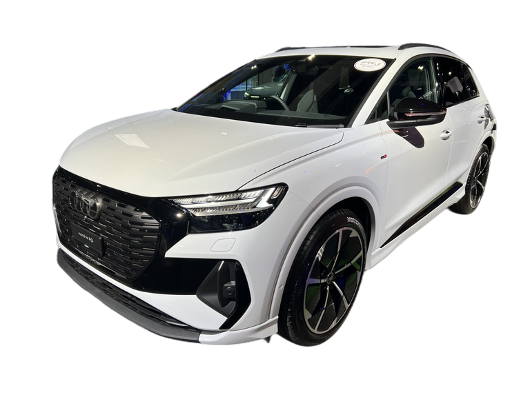 Audi Q4 e-tron Q4 e-tron thumbnail picture